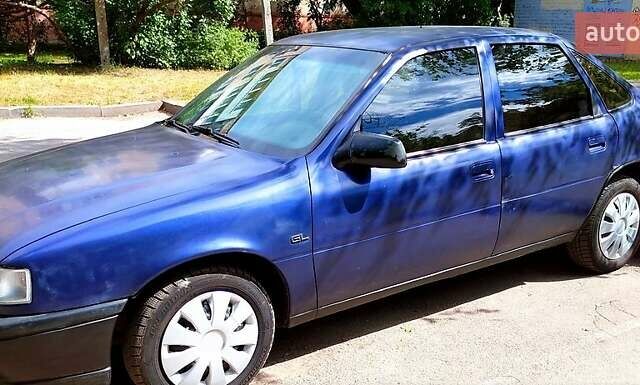Синий Опель Вектра, объемом двигателя 1.6 л и пробегом 345 тыс. км за 1500 $, фото 2 на Automoto.ua
