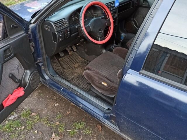 Синій Опель Вектра, об'ємом двигуна 1.6 л та пробігом 344 тис. км за 1700 $, фото 4 на Automoto.ua