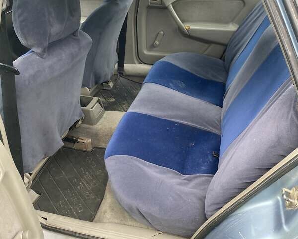 Синий Опель Вектра, объемом двигателя 1.7 л и пробегом 363 тыс. км за 750 $, фото 2 на Automoto.ua