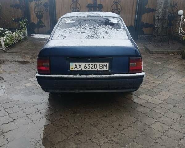 Синій Опель Вектра, об'ємом двигуна 1.8 л та пробігом 350 тис. км за 1600 $, фото 2 на Automoto.ua