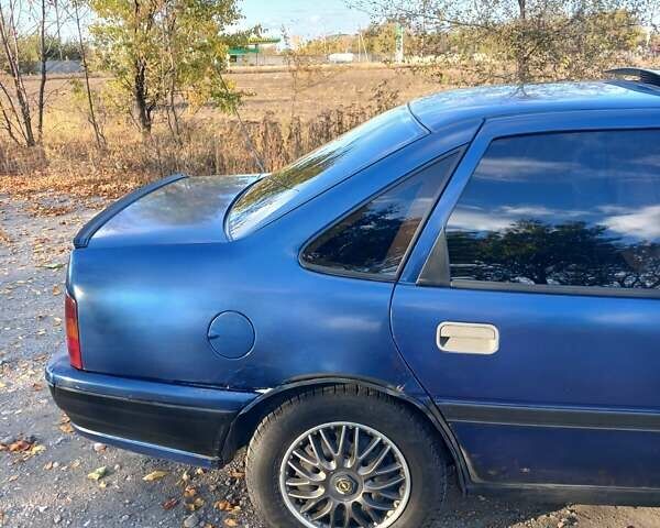 Синій Опель Вектра, об'ємом двигуна 1.6 л та пробігом 338 тис. км за 1700 $, фото 6 на Automoto.ua