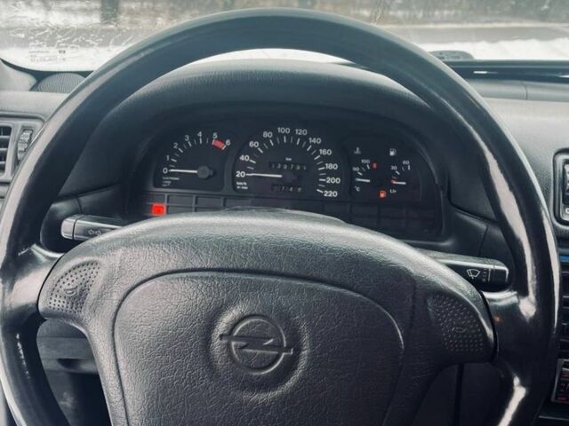 Синій Опель Вектра, об'ємом двигуна 1.7 л та пробігом 3 тис. км за 1150 $, фото 6 на Automoto.ua