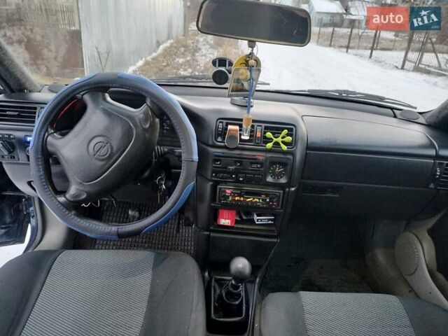 Синий Опель Вектра, объемом двигателя 2 л и пробегом 1 тыс. км за 1100 $, фото 6 на Automoto.ua