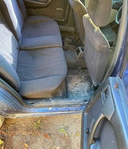 Синий Опель Вектра, объемом двигателя 2 л и пробегом 1000 тыс. км за 700 $, фото 6 на Automoto.ua