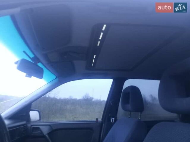 Синій Опель Вектра, об'ємом двигуна 1.6 л та пробігом 301 тис. км за 1600 $, фото 6 на Automoto.ua