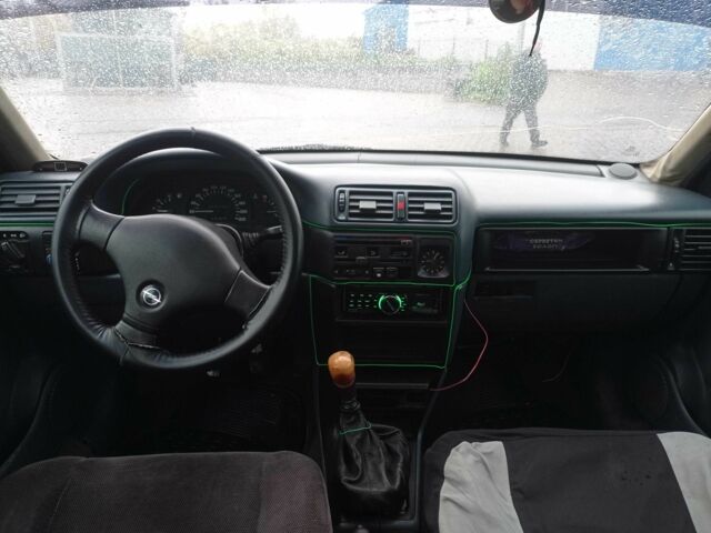 Синій Опель Вектра, об'ємом двигуна 1.6 л та пробігом 3 тис. км за 1700 $, фото 1 на Automoto.ua