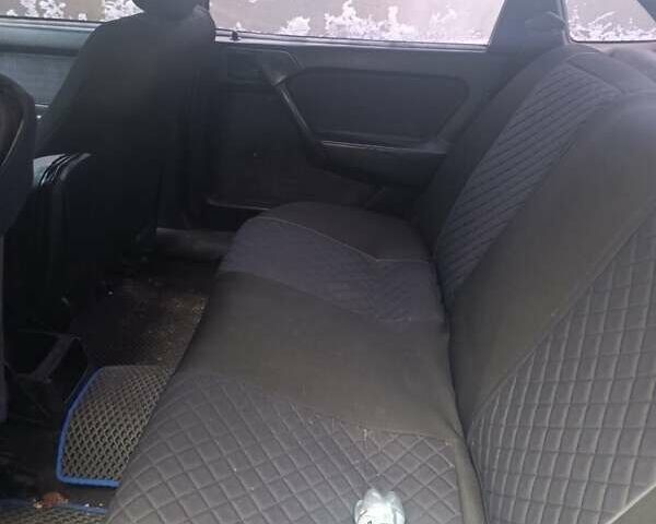 Синій Опель Вектра, об'ємом двигуна 1.8 л та пробігом 350 тис. км за 1600 $, фото 4 на Automoto.ua