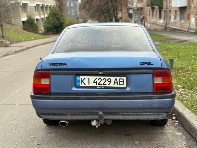 Синий Опель Вектра, объемом двигателя 1.6 л и пробегом 400 тыс. км за 1600 $, фото 5 на Automoto.ua