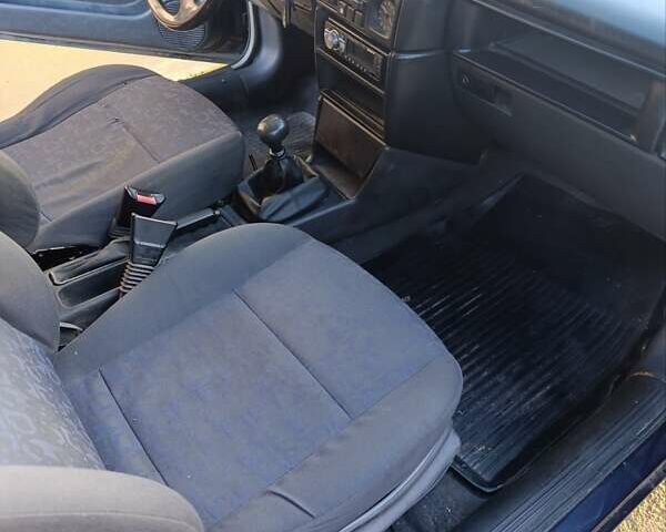 Синий Опель Вектра, объемом двигателя 1.6 л и пробегом 307 тыс. км за 1274 $, фото 3 на Automoto.ua