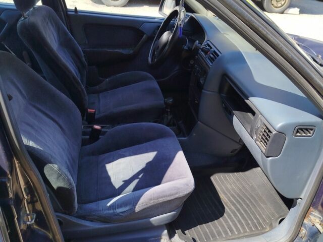 Синий Опель Вектра, объемом двигателя 1.6 л и пробегом 600 тыс. км за 900 $, фото 8 на Automoto.ua