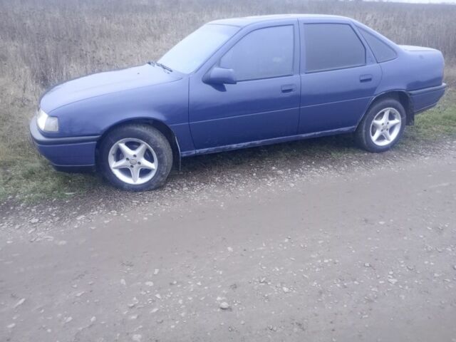 Синий Опель Вектра, объемом двигателя 1.6 л и пробегом 300 тыс. км за 1600 $, фото 5 на Automoto.ua