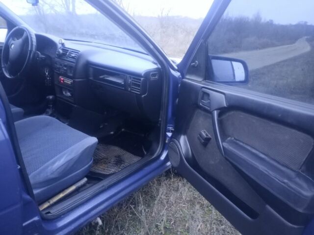 Синий Опель Вектра, объемом двигателя 1.6 л и пробегом 300 тыс. км за 1600 $, фото 12 на Automoto.ua