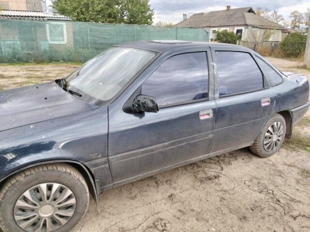 Синий Опель Вектра, объемом двигателя 0 л и пробегом 285 тыс. км за 1080 $, фото 2 на Automoto.ua