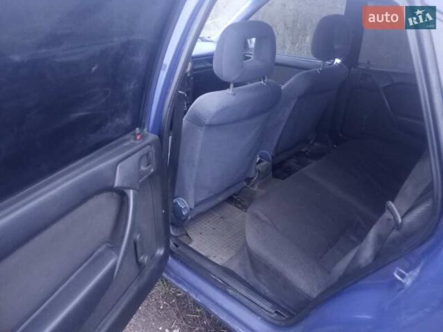 Синій Опель Вектра, об'ємом двигуна 1.6 л та пробігом 301 тис. км за 1600 $, фото 7 на Automoto.ua