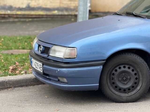 Синий Опель Вектра, объемом двигателя 1.6 л и пробегом 400 тыс. км за 1600 $, фото 3 на Automoto.ua