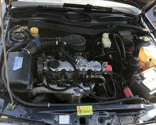 Синий Опель Вектра, объемом двигателя 1.8 л и пробегом 246 тыс. км за 1600 $, фото 9 на Automoto.ua