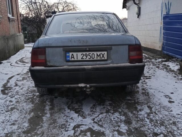 Синий Опель Вектра, объемом двигателя 1.6 л и пробегом 50 тыс. км за 1106 $, фото 1 на Automoto.ua