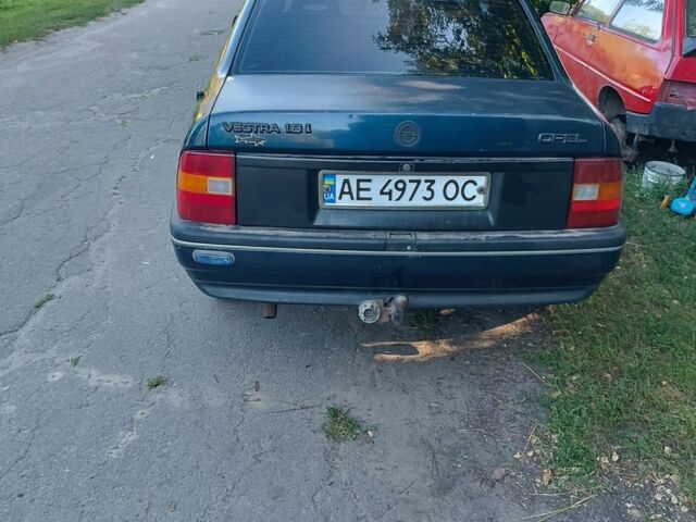 Синий Опель Вектра, объемом двигателя 0 л и пробегом 406 тыс. км за 783 $, фото 2 на Automoto.ua