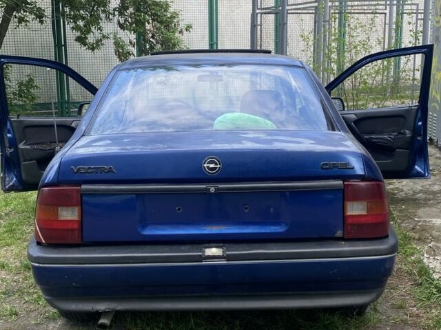 Синий Опель Вектра, объемом двигателя 1.8 л и пробегом 476 тыс. км за 1100 $, фото 3 на Automoto.ua
