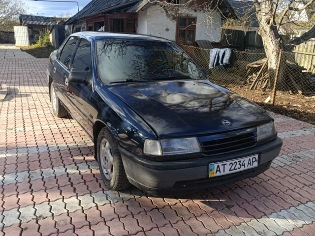 Синий Опель Вектра, объемом двигателя 0 л и пробегом 307 тыс. км за 1350 $, фото 2 на Automoto.ua