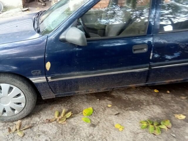 Синий Опель Вектра, объемом двигателя 2 л и пробегом 57 тыс. км за 800 $, фото 2 на Automoto.ua