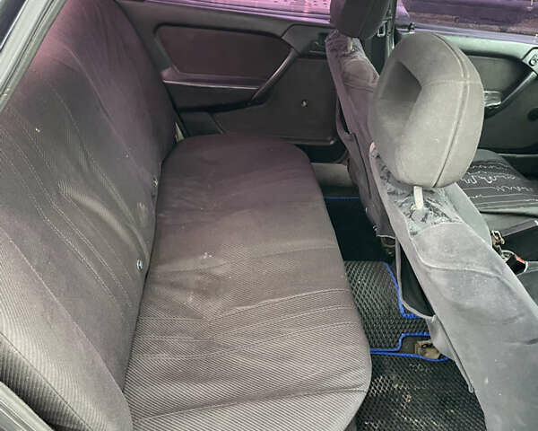 Синій Опель Вектра, об'ємом двигуна 1.8 л та пробігом 300 тис. км за 1200 $, фото 6 на Automoto.ua