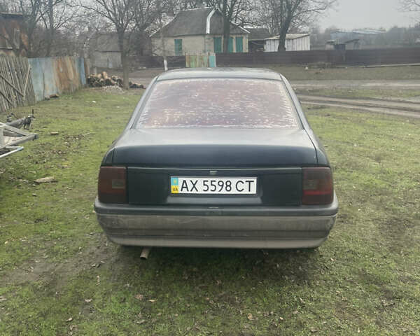 Синій Опель Вектра, об'ємом двигуна 1.8 л та пробігом 300 тис. км за 1200 $, фото 3 на Automoto.ua