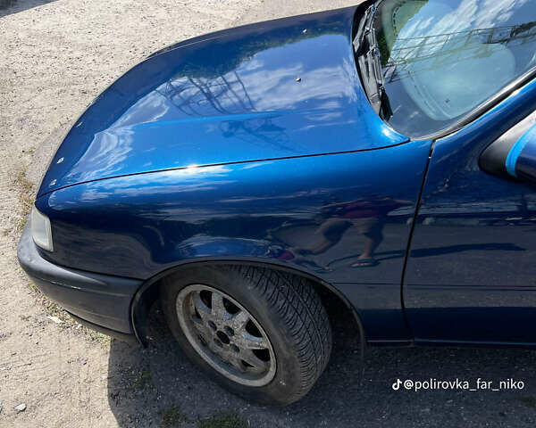 Опель Вектра 1992 в Николаеве на Automoto.ua Синий Опель Вектра, объемом двигателя 1.6 л и пробегом 265 тыс. км за 1650 $, фото 2 на Automoto.ua