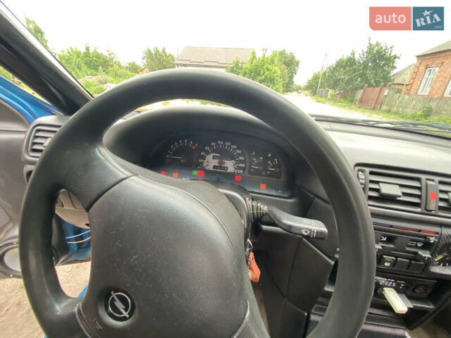 Синий Опель Вектра, объемом двигателя 2 л и пробегом 390 тыс. км за 1500 $, фото 7 на Automoto.ua