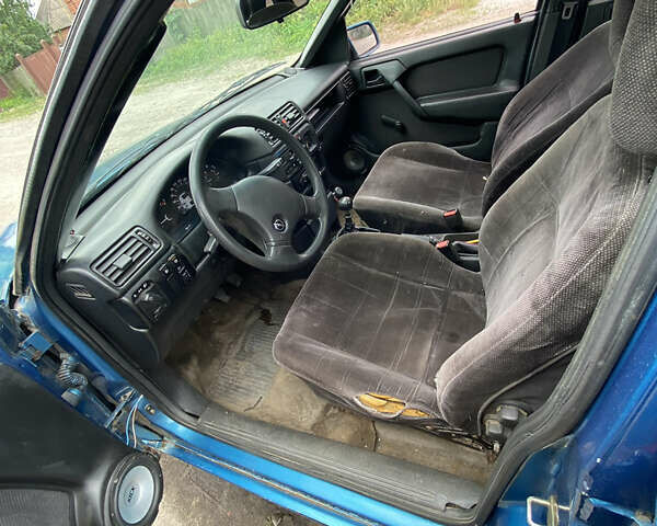 Синий Опель Вектра, объемом двигателя 2 л и пробегом 390 тыс. км за 1500 $, фото 6 на Automoto.ua