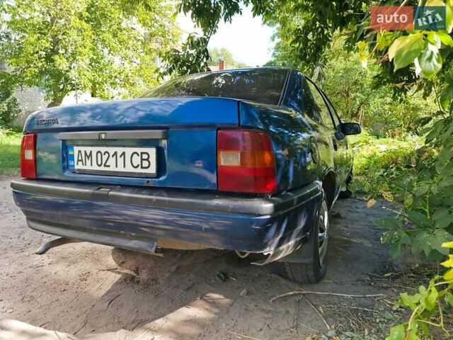 Синій Опель Вектра, об'ємом двигуна 1.6 л та пробігом 391 тис. км за 1800 $, фото 6 на Automoto.ua