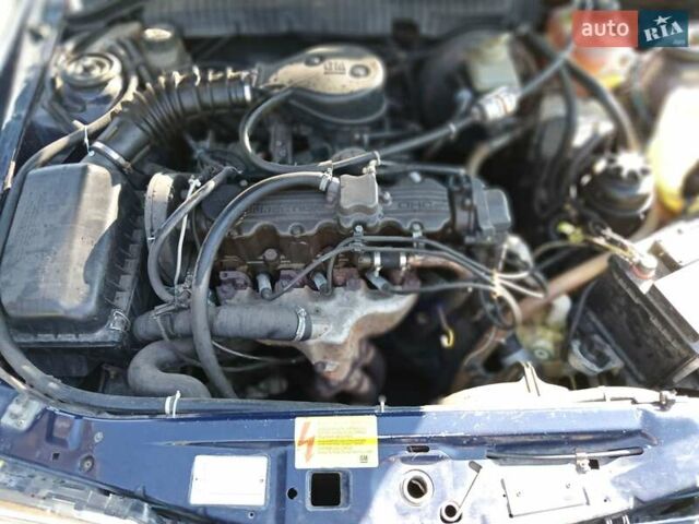 Синій Опель Вектра, об'ємом двигуна 1.8 л та пробігом 274 тис. км за 1700 $, фото 23 на Automoto.ua