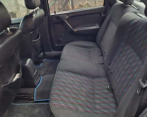 Синий Опель Вектра, объемом двигателя 1.7 л и пробегом 459 тыс. км за 1500 $, фото 11 на Automoto.ua