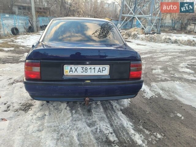 Синий Опель Вектра, объемом двигателя 1.8 л и пробегом 150 тыс. км за 1690 $, фото 8 на Automoto.ua