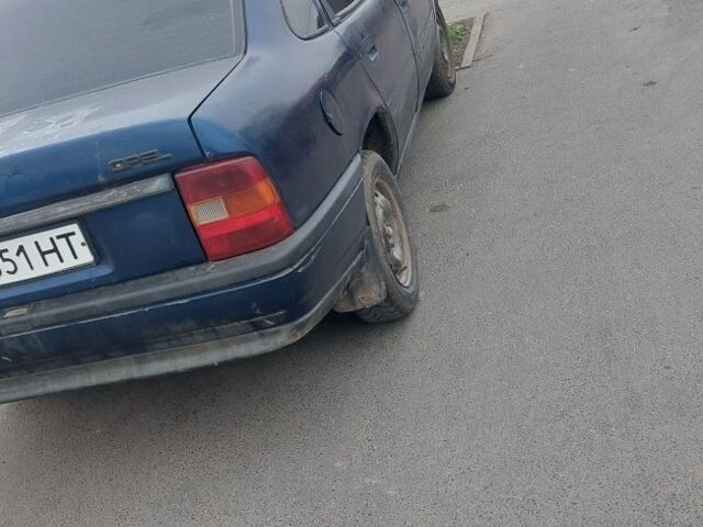 Синий Опель Вектра, объемом двигателя 1.6 л и пробегом 289 тыс. км за 850 $, фото 3 на Automoto.ua