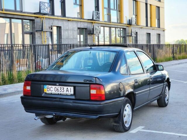 Синій Опель Вектра, об'ємом двигуна 1.6 л та пробігом 300 тис. км за 1150 $, фото 5 на Automoto.ua