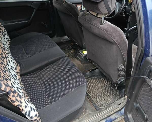 Синій Опель Вектра, об'ємом двигуна 2 л та пробігом 429 тис. км за 700 $, фото 6 на Automoto.ua