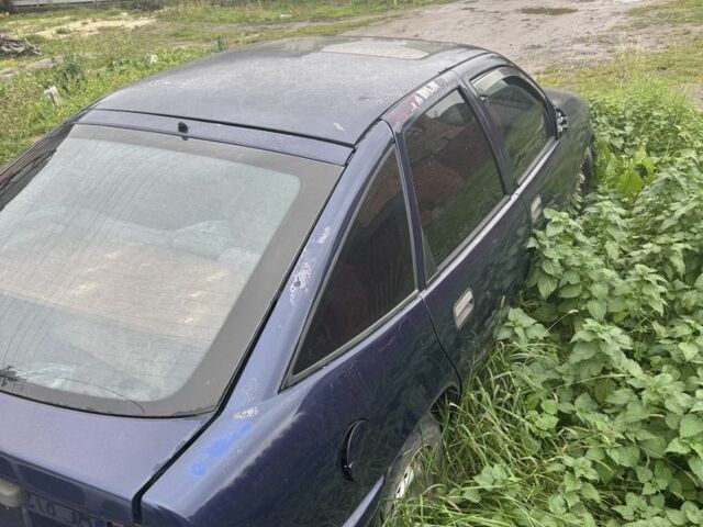 Опель Вектра 1993 в Львове на Automoto.ua Синий Опель Вектра, объемом двигателя 2 л и пробегом 300 тыс. км за 350 $, фото 5 на Automoto.ua