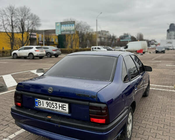 Синій Опель Вектра, об'ємом двигуна 1.8 л та пробігом 235 тис. км за 1900 $, фото 4 на Automoto.ua