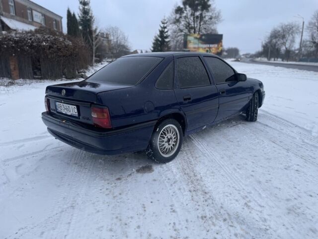 Синий Опель Вектра, объемом двигателя 1.6 л и пробегом 350 тыс. км за 1400 $, фото 2 на Automoto.ua