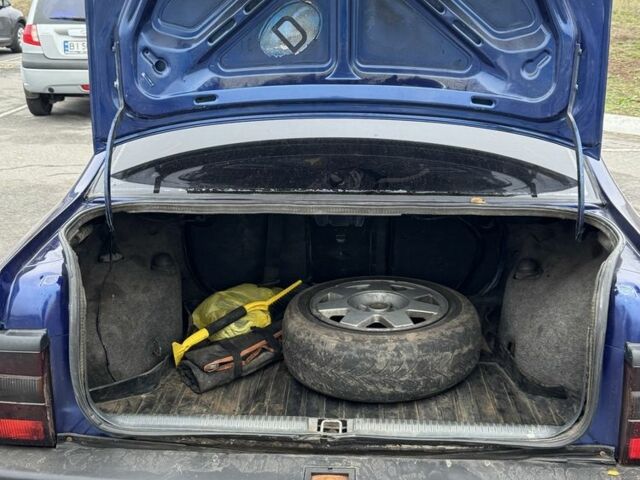 Синий Опель Вектра, объемом двигателя 1.8 л и пробегом 100 тыс. км за 1900 $, фото 4 на Automoto.ua