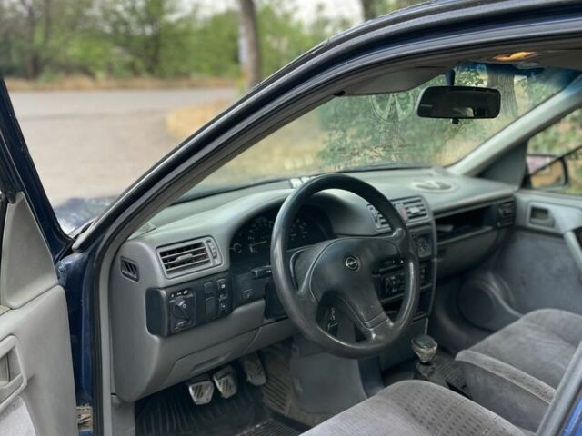 Синий Опель Вектра, объемом двигателя 0 л и пробегом 9 тыс. км за 1150 $, фото 7 на Automoto.ua