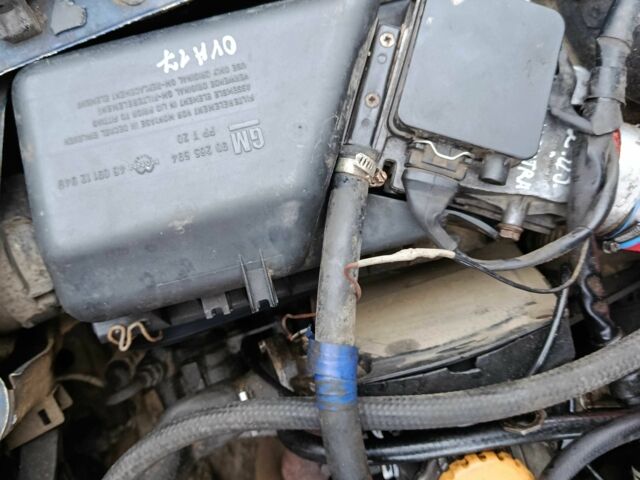 Синий Опель Вектра, объемом двигателя 2 л и пробегом 429 тыс. км за 700 $, фото 3 на Automoto.ua