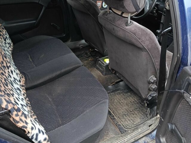 Синий Опель Вектра, объемом двигателя 2 л и пробегом 429 тыс. км за 700 $, фото 7 на Automoto.ua