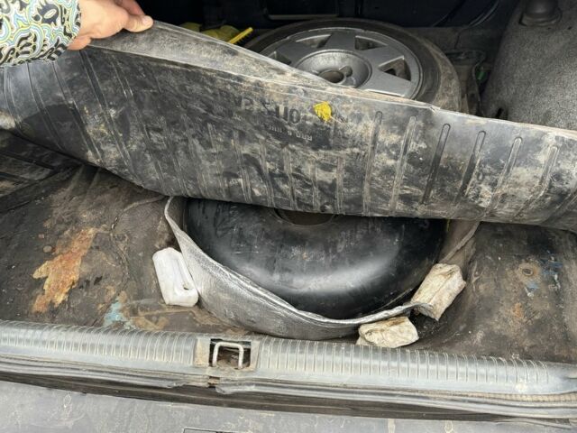 Синий Опель Вектра, объемом двигателя 1.8 л и пробегом 100 тыс. км за 1900 $, фото 5 на Automoto.ua