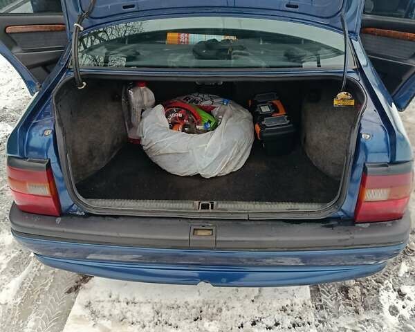 Синий Опель Вектра, объемом двигателя 2 л и пробегом 323 тыс. км за 2550 $, фото 10 на Automoto.ua