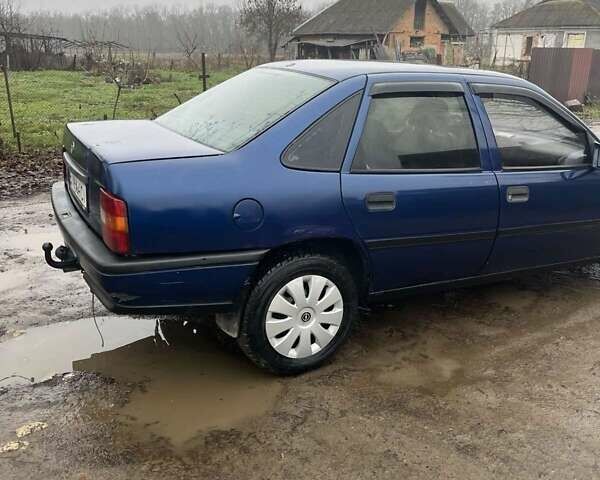 Синій Опель Вектра, об'ємом двигуна 1.8 л та пробігом 355 тис. км за 1150 $, фото 2 на Automoto.ua