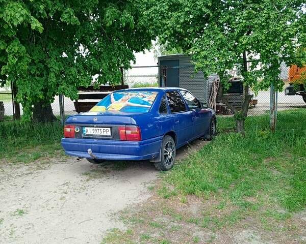 Синий Опель Вектра, объемом двигателя 1.8 л и пробегом 560 тыс. км за 1500 $, фото 4 на Automoto.ua