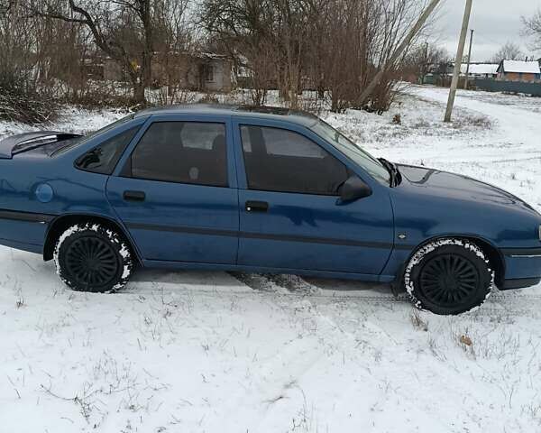 Синий Опель Вектра, объемом двигателя 2 л и пробегом 323 тыс. км за 2550 $, фото 3 на Automoto.ua