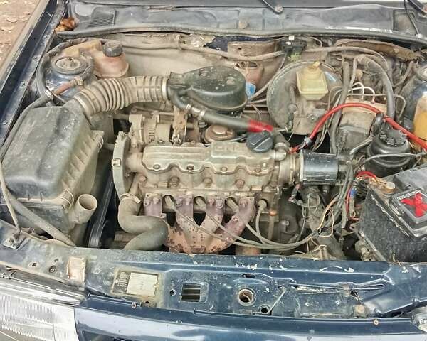 Синий Опель Вектра, объемом двигателя 1.6 л и пробегом 375 тыс. км за 1500 $, фото 4 на Automoto.ua